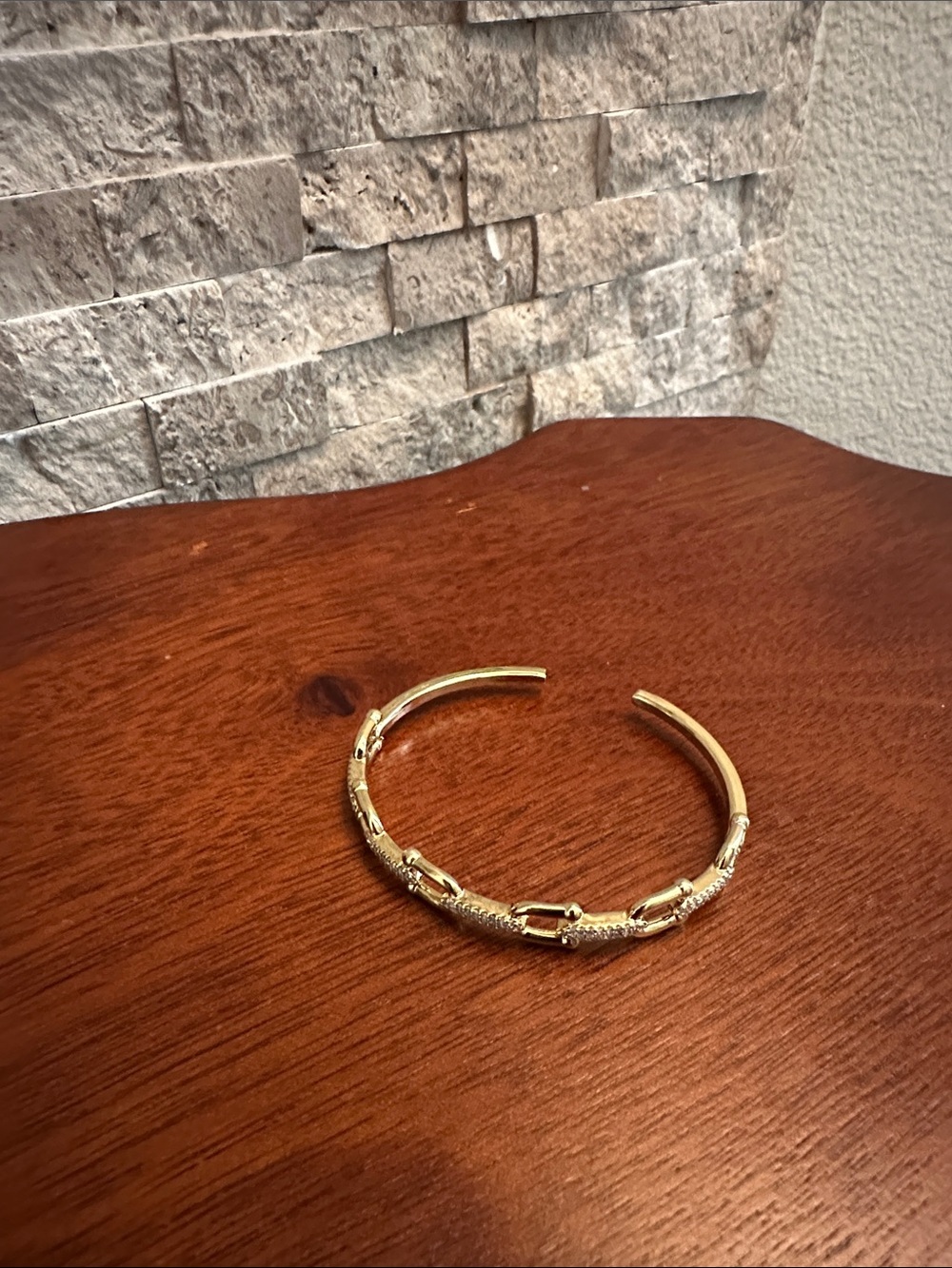 Fashion Jewelry Gold Open Cuff Bracelet with Textured Links